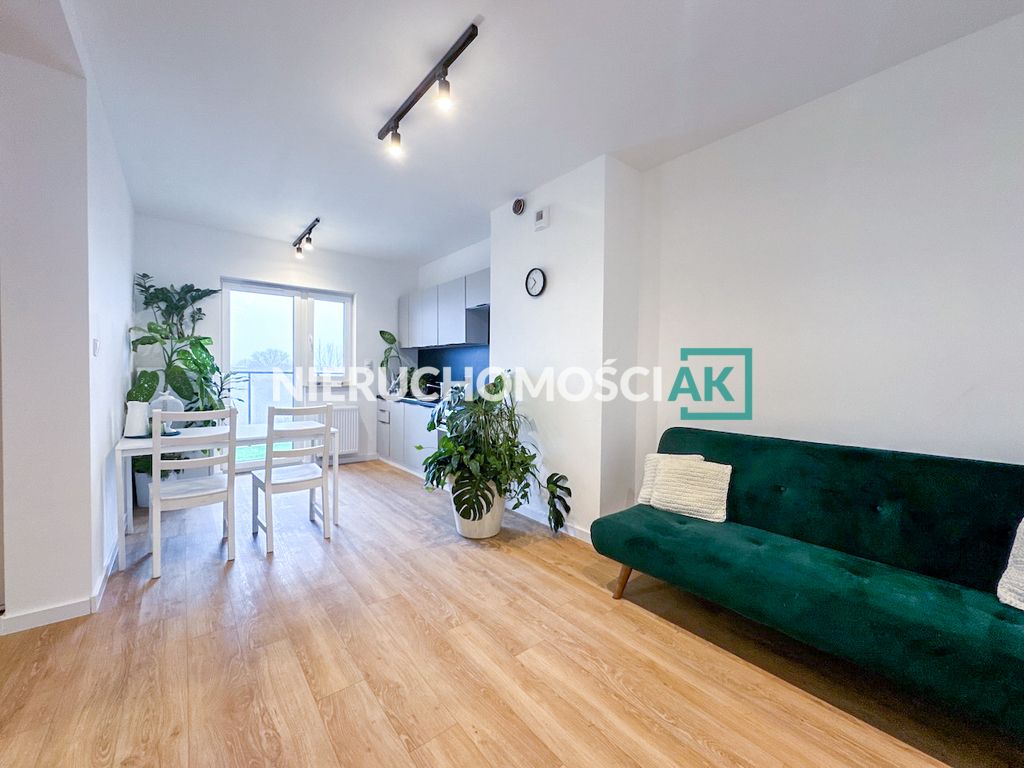 Mieszkanie 2-pokojowe Poznań, ul. Wiejska. Zdjęcie 2