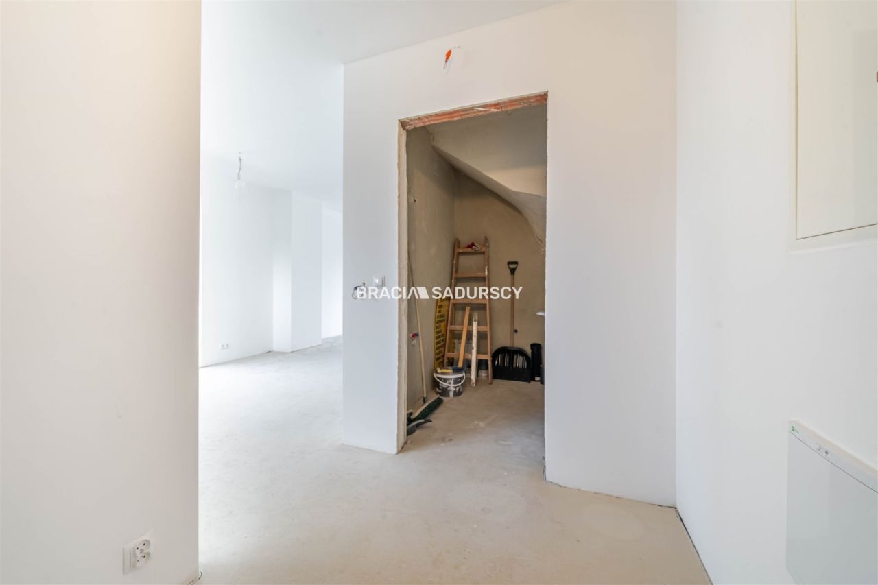 dom wolnostojący, 4 pokoje Koźmice Małe. Zdjęcie 13