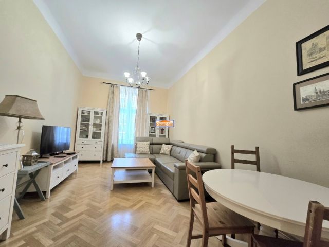 Mieszkanie 4-pokojowe Kraków Stare Miasto, ul. Szlak. Zdjęcie 2