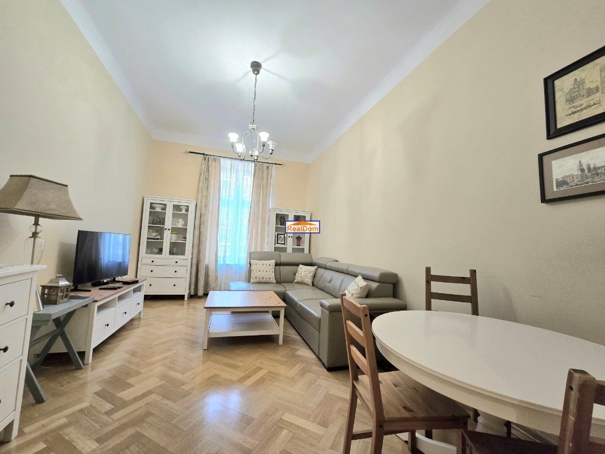 Mieszkanie 4-pokojowe Kraków Stare Miasto, ul. Szlak. Zdjęcie 2