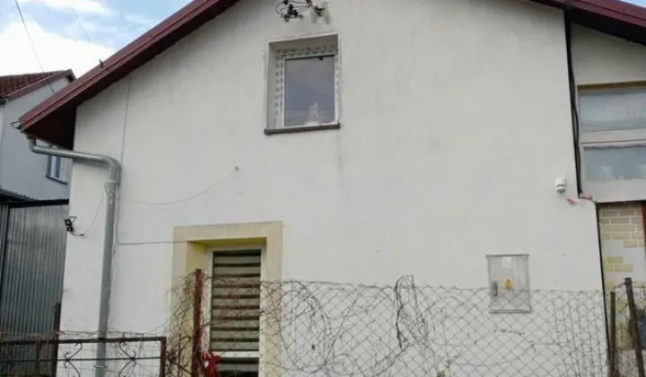 dom wolnostojący, 3 pokoje Łączno