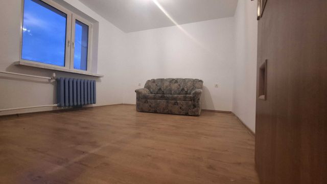 Mieszkanie 3-pokojowe Ostrów. Zdjęcie 1