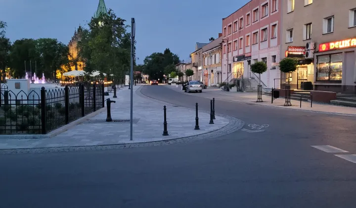 Biuro Końskie, pl. Kościuszki