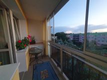 Mieszkanie 3-pokojowe Nowy Dwór Mazowiecki Osiedle Młodych, ul. gen. Władysława Sikorskiego. Zdjęcie 1