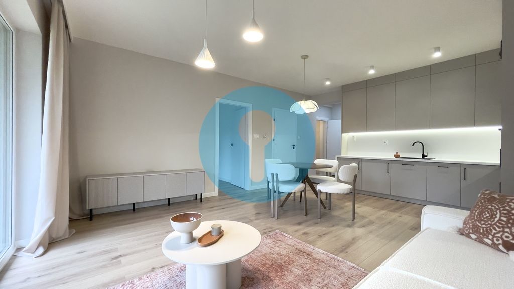 Mieszkanie 3-pokojowe Zagrody. Zdjęcie 3