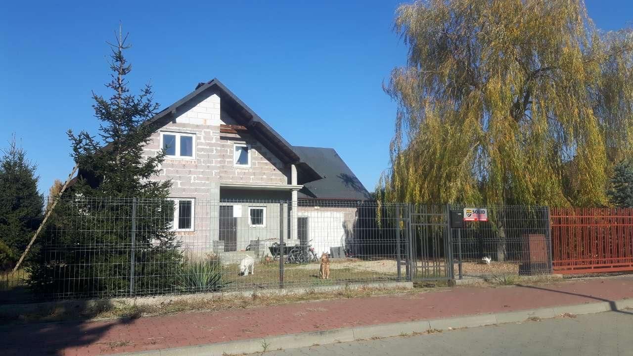 dom wolnostojący, 8 pokoi Janówek Pierwszy, ul. Jaśminowa. Zdjęcie 1