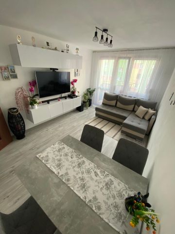 Mieszkanie 3-pokojowe Rosnowo. Zdjęcie 1