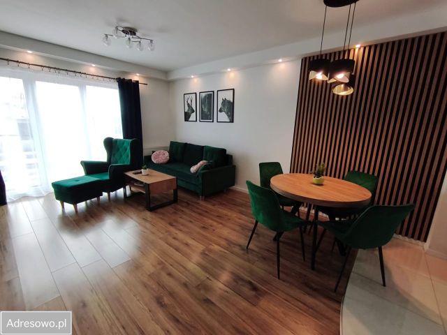 bliźniak, 4 pokoje Nowy Tuchom, ul. Wspólna. Zdjęcie 1