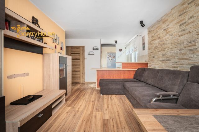 Mieszkanie 3-pokojowe Gdynia Chylonia, ul. Chylońska. Zdjęcie 2