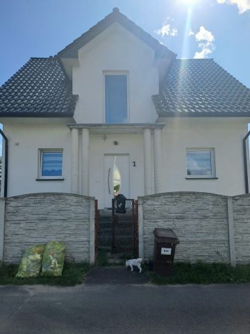dom wolnostojący, 5 pokoi Obrowiec, ul. 3 Maja. Zdjęcie 1