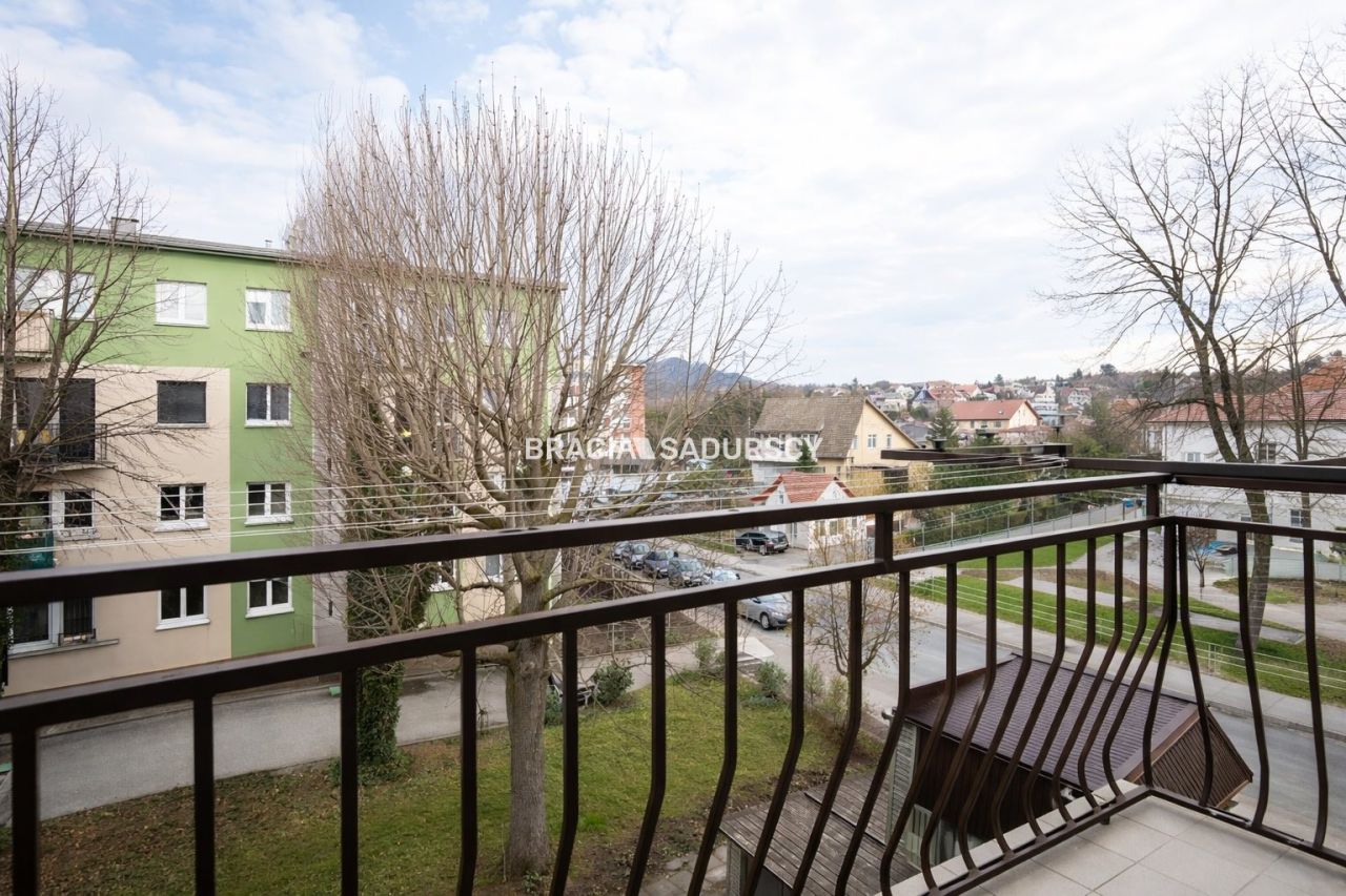 Mieszkanie 4-pokojowe Myślenice. Zdjęcie 21