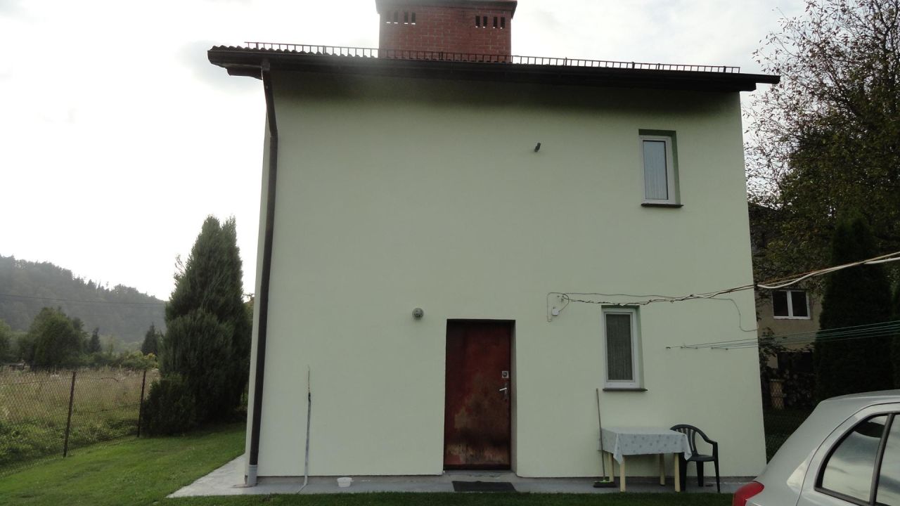 dom wolnostojący, 3 pokoje Pewel Mała Dworzyska, ul. Górali Żywieckich. Zdjęcie 2