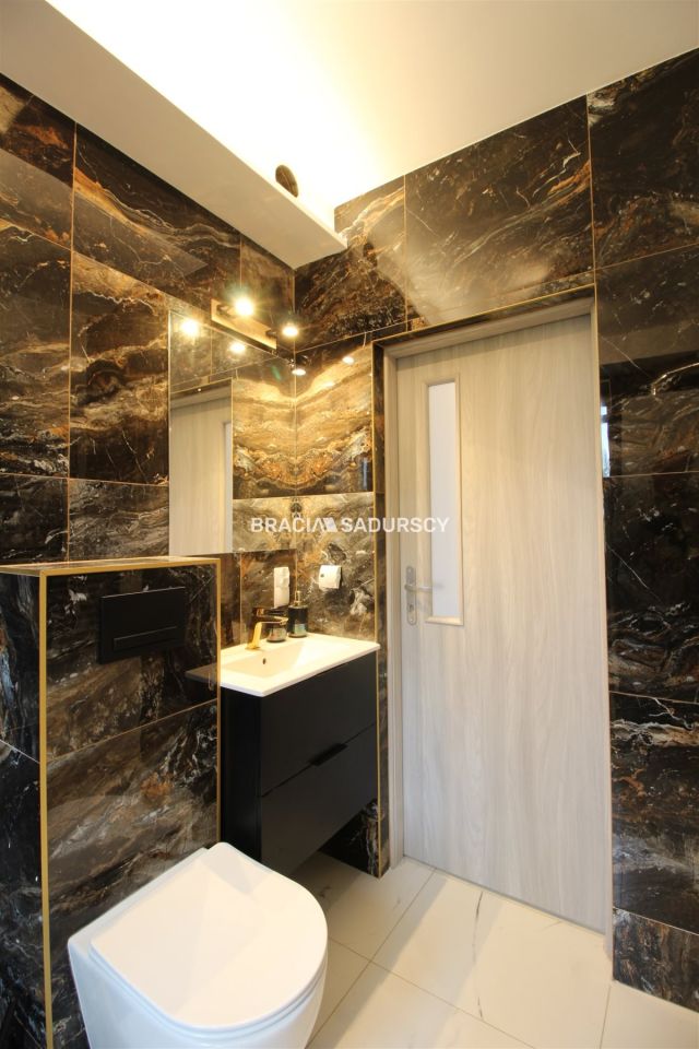 Mieszkanie 4-pokojowe Oleśnica. Zdjęcie 10