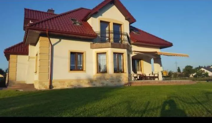 dom wolnostojący, 6 pokoi Dębica, ul. Starzyńskiego