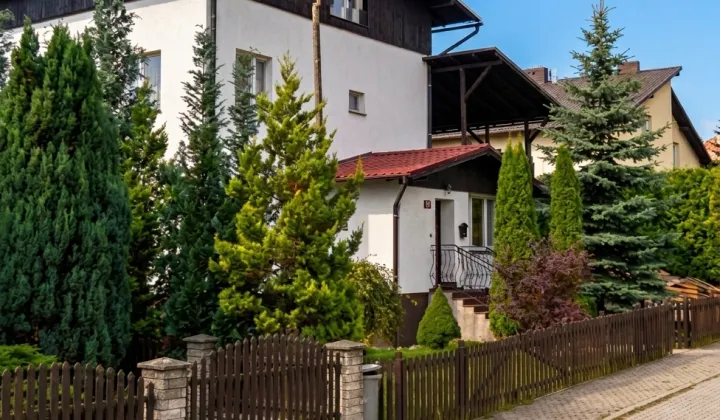 dom wolnostojący, 7 pokoi Lubań, ul. Kwiatowa