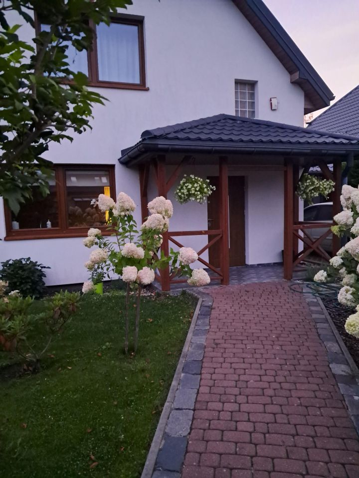 bliźniak, 4 pokoje Ślężany, ul. Słoneczna. Zdjęcie 1