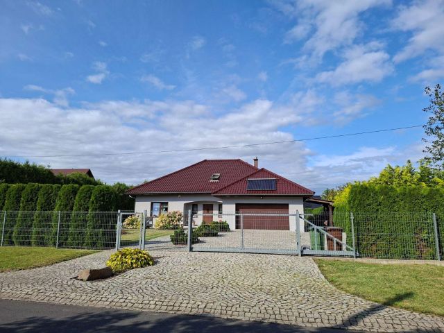 dom wolnostojący, 4 pokoje Kunów. Zdjęcie 1