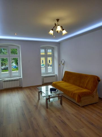 Mieszkanie 3-pokojowe Bielsko-Biała Śródmieście, pl. Żwirki i Wigury. Zdjęcie 1