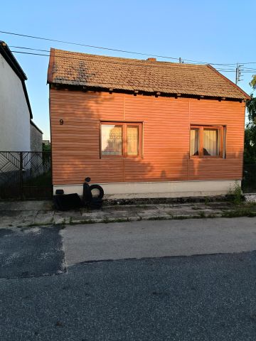 dom wolnostojący, 2 pokoje Zawiercie Kromołów, ul. Piaskowa. Zdjęcie 1