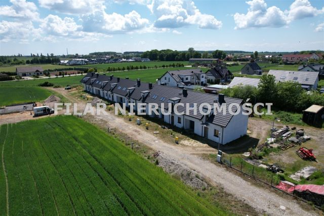 dom szeregowy, 4 pokoje Obora. Zdjęcie 2