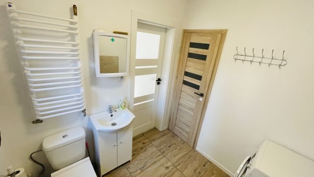 dom wolnostojący, 2 pokoje Bełchatów. Zdjęcie 5
