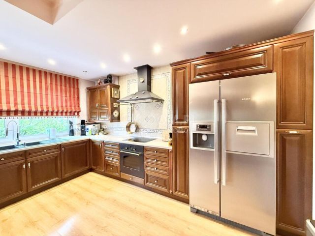 Mieszkanie 5-pokojowe Kielce. Zdjęcie 3