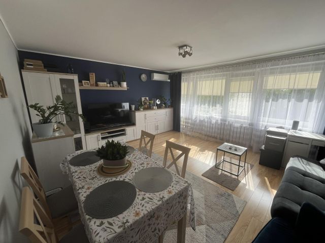 Mieszkanie 2-pokojowe Józefów, ul. Kasztanowa. Zdjęcie 1