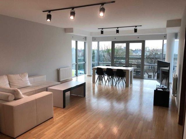 Mieszkanie 3-pokojowe Piotrków Trybunalski Śródmieście, ul. Grota-Roweckiego. Zdjęcie 1