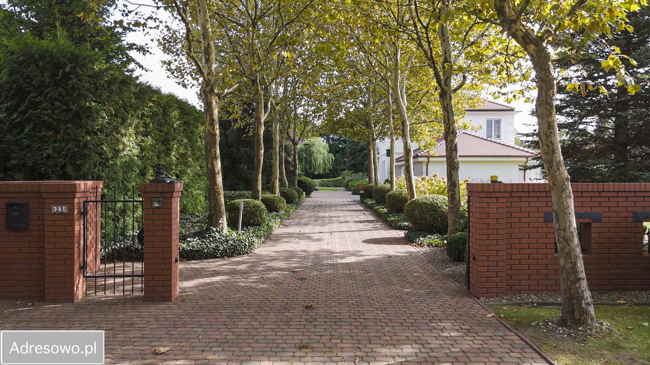 dom wolnostojący, 6 pokoi Chyby. Zdjęcie 6