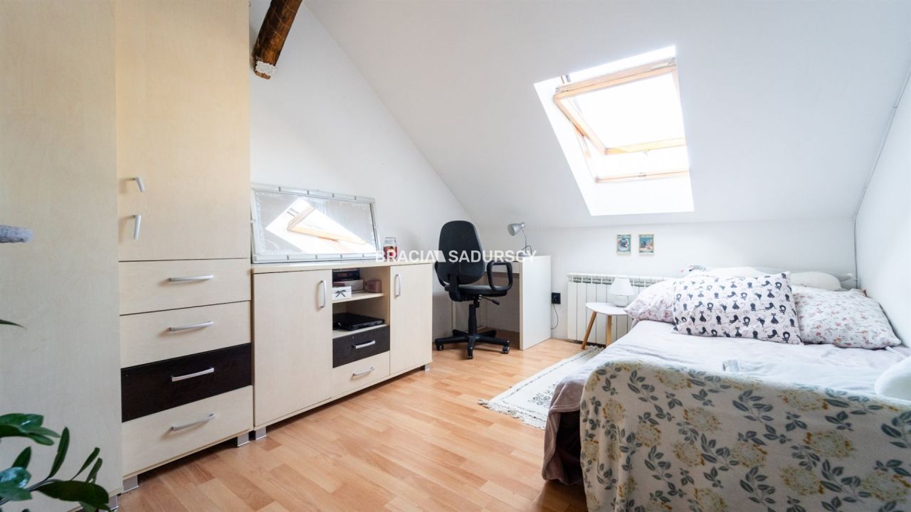 dom szeregowy, 13 pokoi Kraków, ul. Powstańców Wielkopolskich. Zdjęcie 4