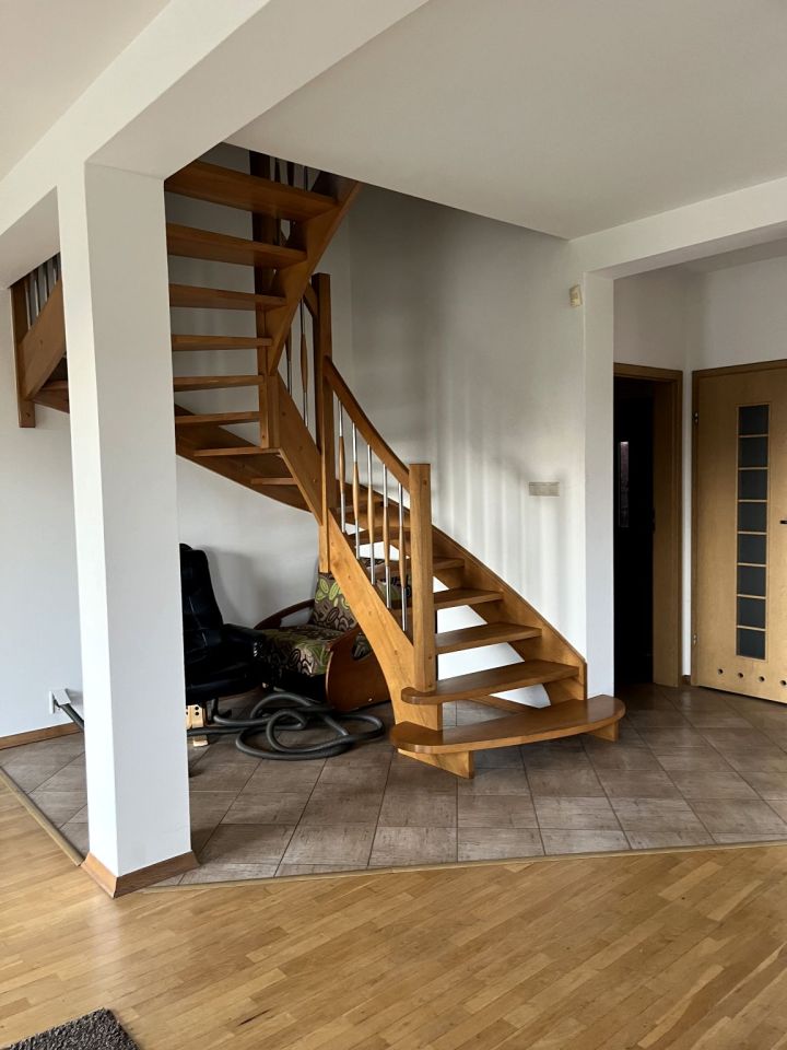 bliźniak, 5 pokoi Lasowice. Zdjęcie 12