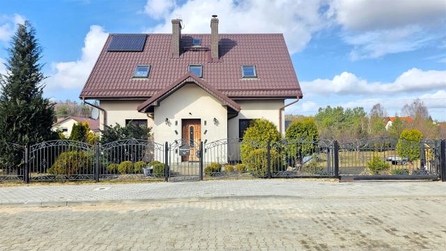 dom wolnostojący, 5 pokoi Cewice, ul. Myśliwska. Zdjęcie 1