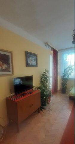 Mieszkanie 3-pokojowe Starachowice. Zdjęcie 1