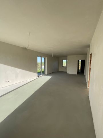 dom wolnostojący, 5 pokoi Mokra. Zdjęcie 17