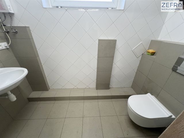 Hala/magazyn Liszki. Zdjęcie 12