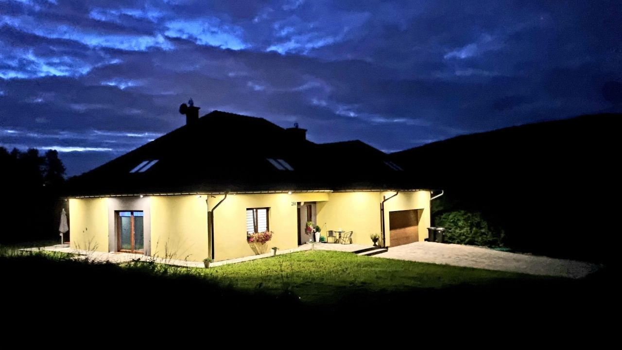 dom wolnostojący, 3 pokoje Frycowa