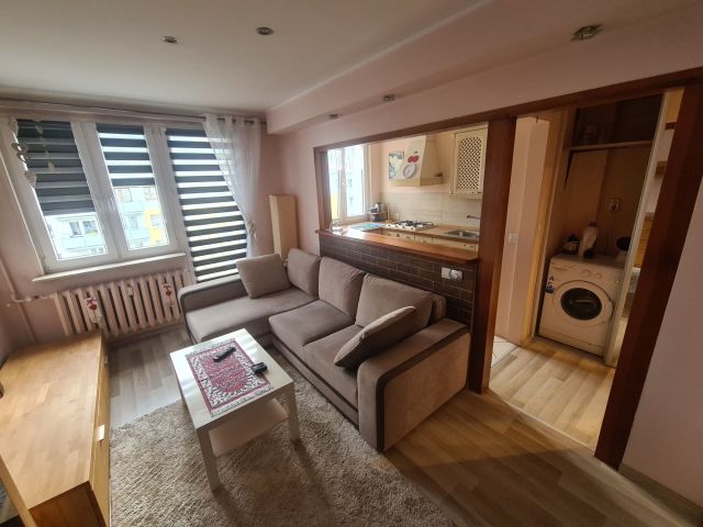 Mieszkanie 2-pokojowe Knurów, ul. Kapelanów Wojskowych. Zdjęcie 1