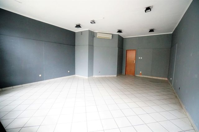 Lokal Szczecin Bukowe, ul. Brązowa. Zdjęcie 1