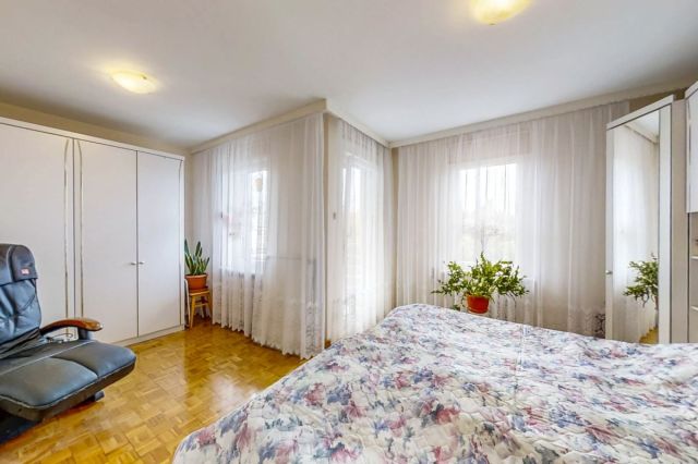 dom szeregowy, 6 pokoi Łódź Retkinia, ul. Christiana Andersena. Zdjęcie 8