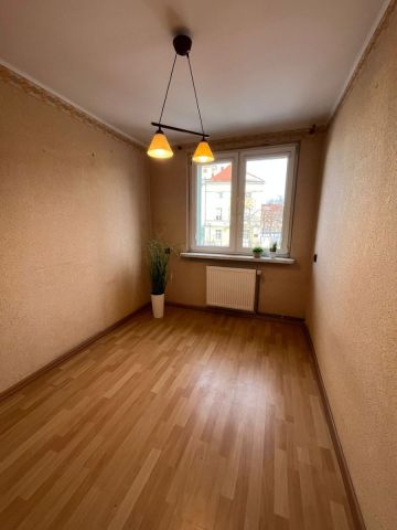 Mieszkanie 3-pokojowe Oława, rynek Rynek. Zdjęcie 15