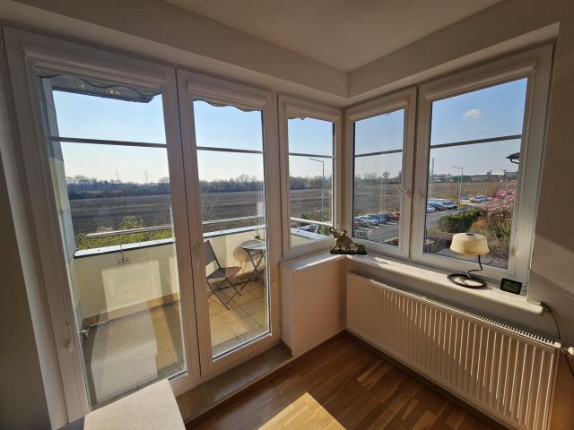 Mieszkanie 3-pokojowe Parzniew, Działkowa. Zdjęcie 2