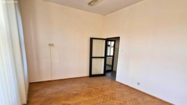 Lokal Głogówek, pl. Wolności. Zdjęcie 3