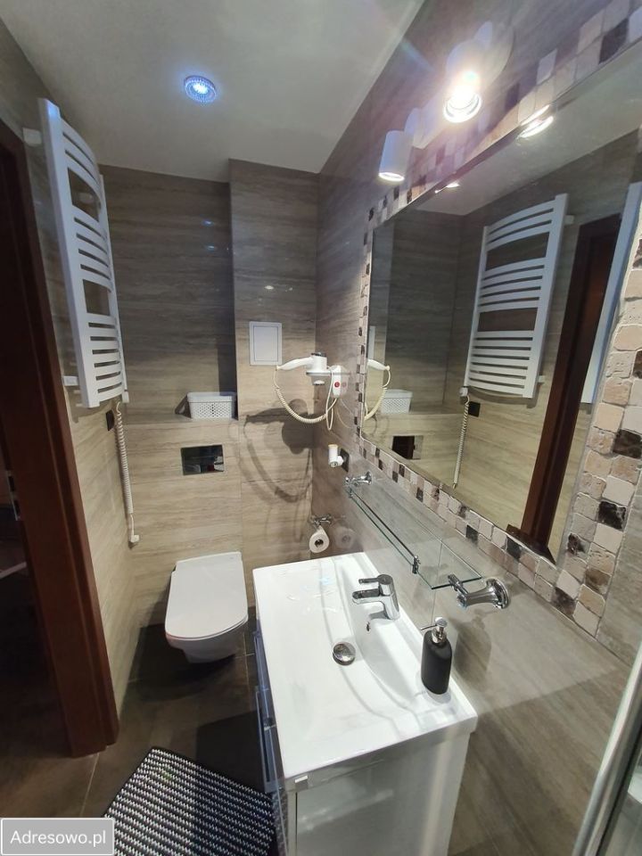 Hotel/pensjonat Krynica Morska, ul. Rzeźbiarzy. Zdjęcie 9