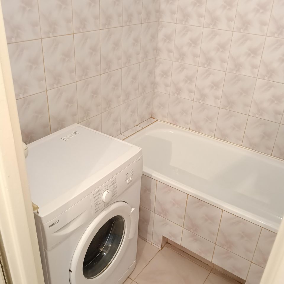 Mieszkanie 2-pokojowe Bełchatów, os. Okrzei. Zdjęcie 5