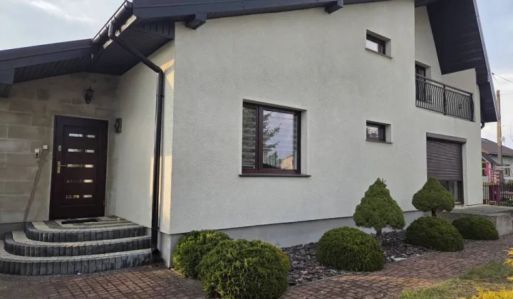 dom wolnostojący, 7 pokoi Przedbórz, ul. Piotrkowska