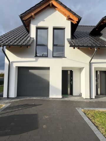 bliźniak Łąka Prudnicka. Zdjęcie 1