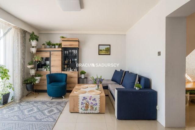 dom wolnostojący, 5 pokoi Kraków Swoszowice, ul. Poronińska. Zdjęcie 2