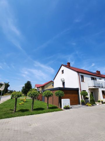 dom szeregowy, 4 pokoje Wrocław, al. Dębowa. Zdjęcie 4