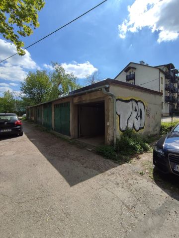 Garaż/miejsce parkingowe Bielsko-Biała, ul. Akademii Umiejętności. Zdjęcie 2