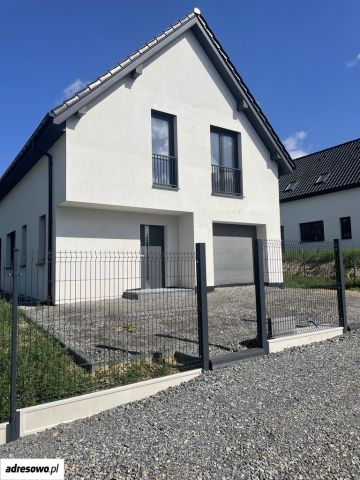 dom wolnostojący, 5 pokoi Masłomiąca, ul. Parkowa. Zdjęcie 1